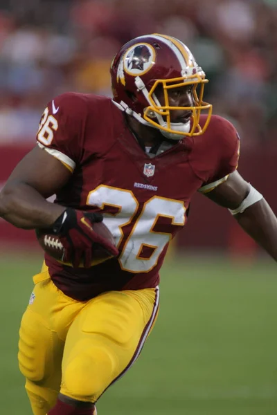 Redskins Fullback Darryl Young Lleva Pelota Durante Partido Fútbol Nfl — Foto de Stock