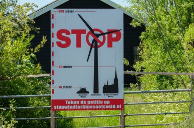 Weesp 'e Yel Değirmenleri Yerleştirme Karşıtı Billboard Hollanda 31-5-2021