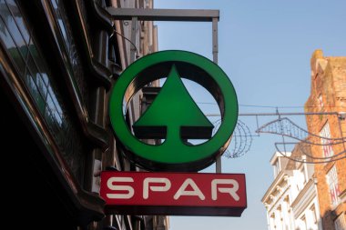 Utrecht 'teki Billboard Spar Süpermarketi Hollanda 27-12-2019