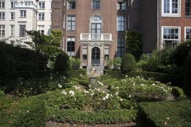 Amsterdam 'daki Van Loon Müzesi' ndeki bahçeyi kapatın. Hollanda 9-9-2021.