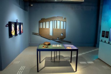 Amsterdam 'daki Direniş Müzesi' ndeki Sergi Odası Hollanda 30-8-2021