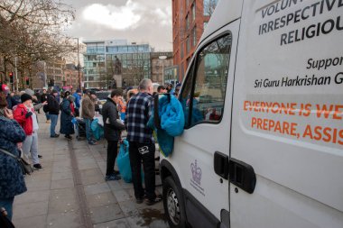 Sikh Sewa Organizasyonu Manchester İngiltere 'deki Evsizlere Yardım Derneği 8-12-2019