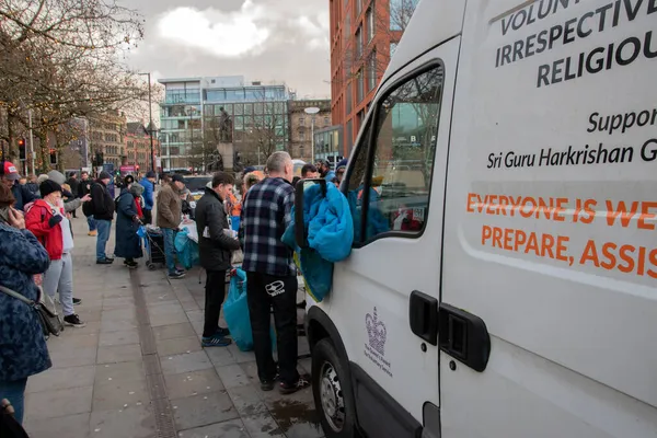 Sikh Sewa Organizasyonu Manchester İngiltere 'deki Evsizlere Yardım Derneği 8-12-2019