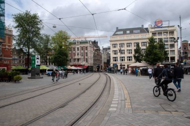 Amsterdam 'daki Leidseplein Meydanı Hollanda 16-8-2021