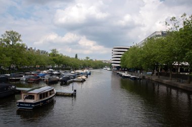 Amsterdam 'daki Elandsgracht Kanalı' nda Manzara Hollanda 5-8-2021
