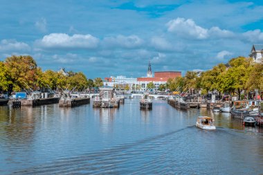 Amstelsluizen Sluices ve Magerebrug Köprüsü Amsterdam Amstel Nehri 29-9-2020