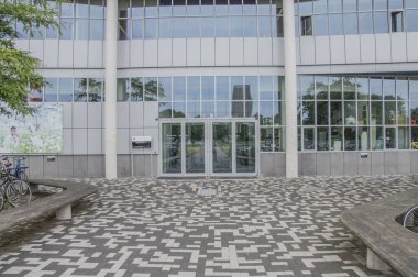 Amsterdam Üniversitesi 'nden Amsterdam Bilim Parkı' na giriş. Hollanda 2018.