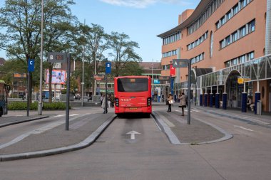 Otobüs 320 Utrecht Merkez İstasyonu, Hollanda 23-10-2020