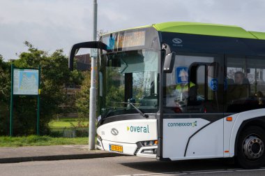 Hollanda, Den Helder 'de 33 numaralı otobüs 23 Eylül 2020