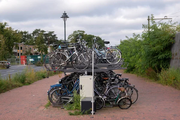 Ποδήλατο Rack Στο Σιδηροδρομικό Σταθμό Στο Bilthoven Της Ολλανδίας 2020 — Φωτογραφία Αρχείου
