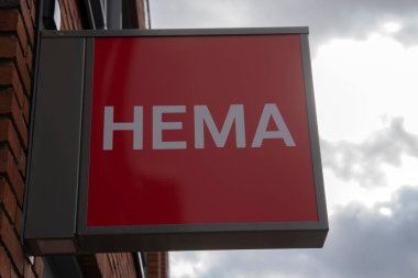 Bilthoven 'daki Billboard HEMA Mağazası Hollanda 25-9-2020