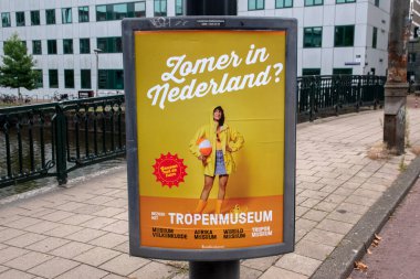Amsterdam 'daki Billboard Tropenmuseum Hollanda 17-8-2020