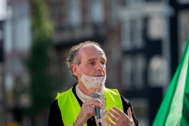 Hollanda 19-9-2020 Amsterdam Stopera Binası 'ndaki İsyanın Yok Olma Gösterisinde Gösterici
