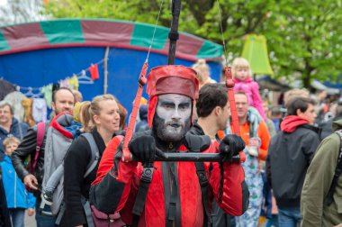 Hollanda 2019, Amsterdam 'da Fenix Performansıyla Steltentheater Kapanış Performansı