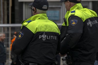 Kingsday Amsterdam 'da Polis Devriyesi Hollanda 27-4-2019
