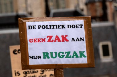 6 Kasım Barajı Meydanı Amsterdam 'daki Daha İyi Eğitim Gösterisinde Billboardlar