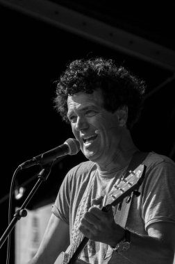 Dirk Scheele Amsterdam 'daki Uitmark Festivali' nde çalacak. Hollanda 2019 Siyah-Beyaz
