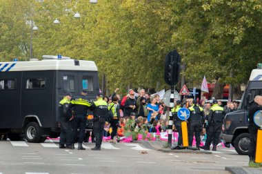 Hollanda 2019, Amsterdam 'daki Yok Olma İsyanı İsyan Grubunun İklim Gösterisinde Grup Protestosu