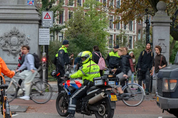 Polizeimotor Bei Der Klimademonstration Der Ausrottungsrebellionsgruppe Amsterdam Die Niederlande 2019 — Stockfoto