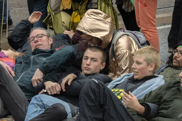 Protesters Lying Ground Blauwebrug Climate Demonstration Extinction Rebellion Group Amsterdam — Stock Photo, Image