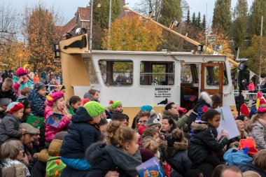 Sinterklaas gemisi Diemen 'e varıyor. Hollanda 2019.