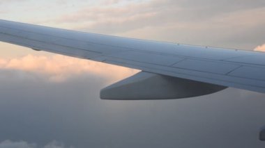 KLM Wing Manchester Bulutlarının Üzerinde 9-12-2019