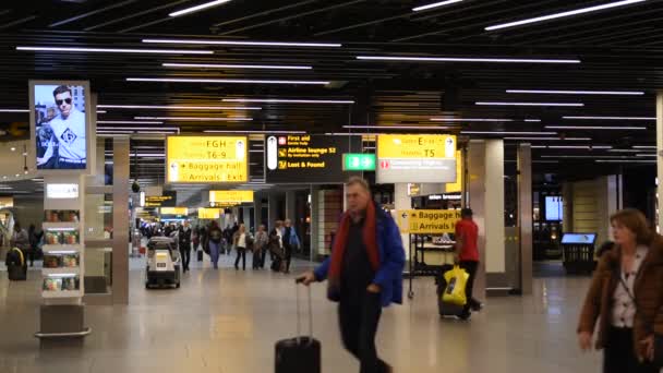 Bramami Lotnisku Schiphol Holandia 2019 — Wideo stockowe