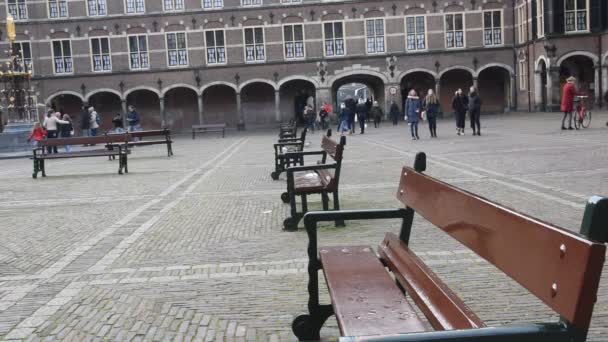 Bench Binnenhof Den Haag Нидерланды 2020 — стоковое видео