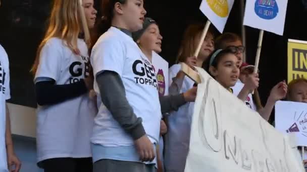 Kinder Demonstrieren Für Bessere Bildung Novem Dam Square Amsterdam Niederlande — Stockvideo