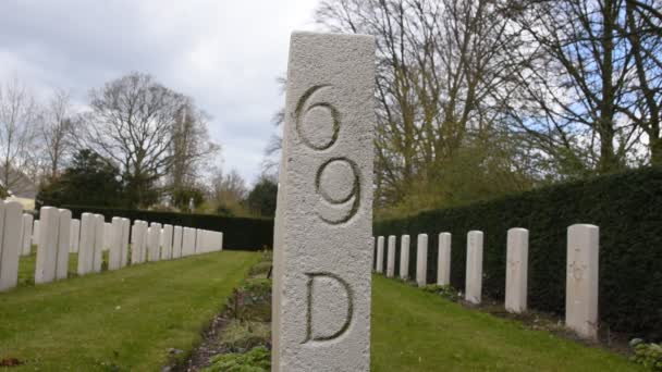 Close Stone Number Commonwealth War Graves Het Nieuwe Ooster Kerkhof — Stockvideo