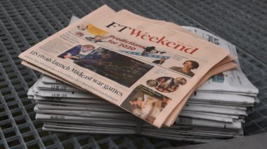 Lahey Hollanda 2019 'da gazete dağıttı.