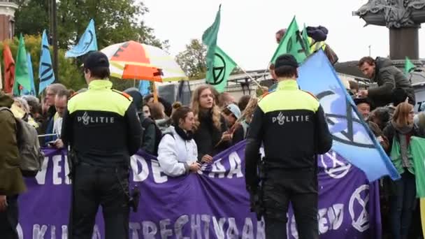 Demonstration Från Extinction Rebellion Group Amsterdam Nederländerna 2019 — Stockvideo