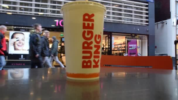 Bea Burger King Amsterdam Olanda 2019 — Videoclip de stoc