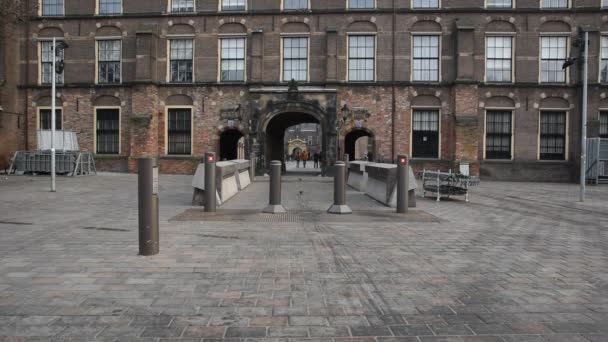 Entrance Binnenhof Hague 2019 — стоковое видео