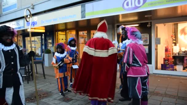 Sinterklaas Zwarte Piet Buitenveldert Amsterdam Нідерланди 2019 — стокове відео