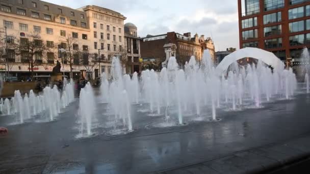 Fountain Piccadilly Gardens Manchester England 2019 — Stock video