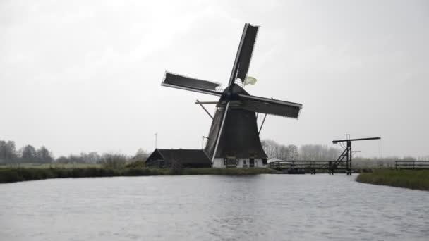 オランダのLoenerslotにあるHoog Groenland Mill 2019 — ストック動画