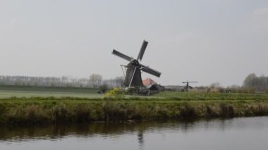 Hoog ve Groenland Değirmeni Loenersloot Hollanda 2019