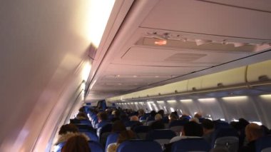 Bir KLM uçağının içinde Manchester Havaalanı İngiltere 2019