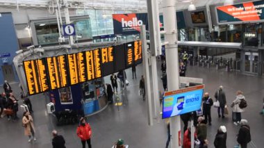 Piccadilly İstasyonu Manchester İngiltere 2019