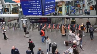 Piccadilly İstasyonu Manchester İngiltere 2019