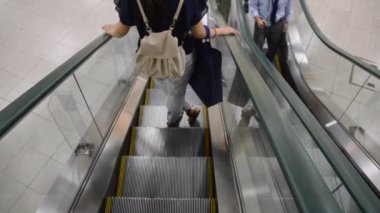  Osaka 'da Yürüyen Kadın 2016