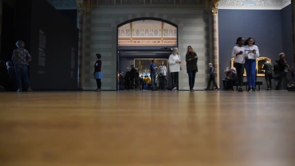 Großer Saal Vor Dem Gemälde Der Nachtwache Amsterdam Die Niederlande — Stockvideo