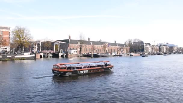 Liebhaber Von Kanalfahrten Auf Der Amstel Amsterdam Niederlande 2019 — Stockvideo