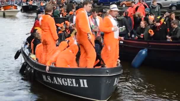 People Cruising Boat Kingsday Amsterdam 2019 — Stok Video