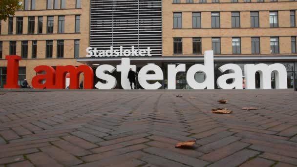 Nya Amsterdam Letters Stadsloket Oost Building Amsterdam Nederländerna 2019 — Stockvideo