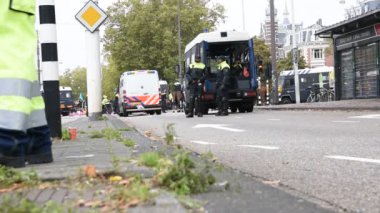 Hollanda 2019, Amsterdam 'daki İklim İsyan Grubu' nun İklim Gösterisi sırasında Polis İş Başında