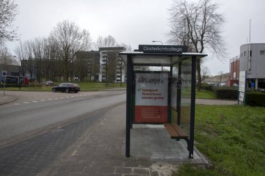 Boş OosterlichtCollege Otobüs Durağı Nieuwegein, Hollanda 14-4-2021