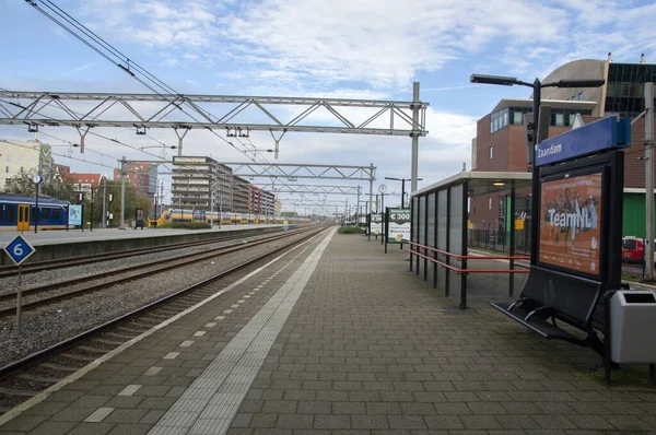 Empty Platform Estación Tren Zaandam Países Bajos 2020 — Foto de Stock