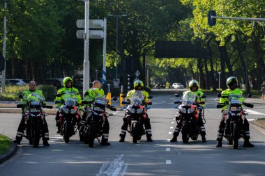Amsterdam 'da Motorda Polis Adamları Grubu Hollanda 21-9-2020